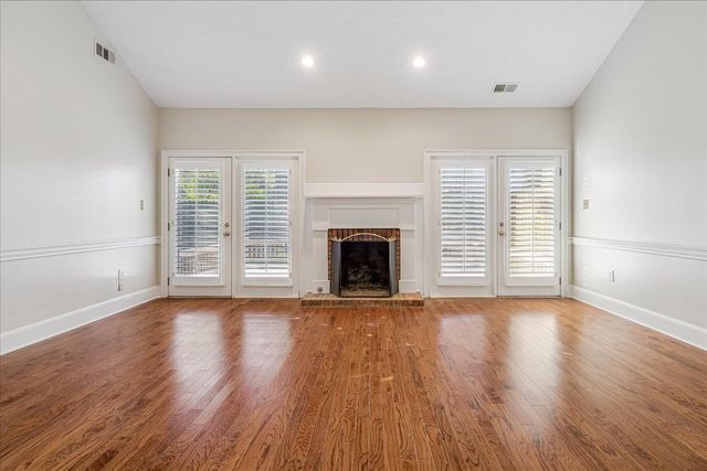 4821 S KINGSGATE PL, Memphis, TN 38117