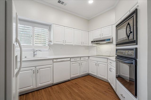 4821 S KINGSGATE PL, Memphis, TN 38117