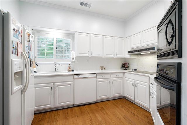 4821 S KINGSGATE PL, Memphis, TN 38117