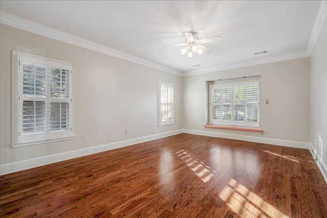 4821 S KINGSGATE PL, Memphis, TN 38117