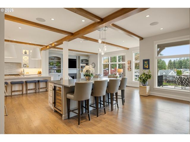 16871 GREENBRIER Rd, Lake Oswego, OR 97034