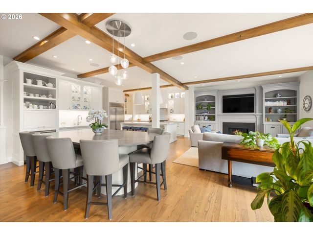 16871 GREENBRIER Rd, Lake Oswego, OR 97034