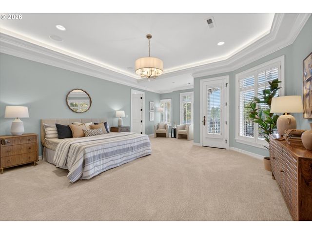 16871 GREENBRIER Rd, Lake Oswego, OR 97034