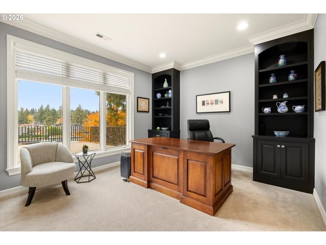 16871 GREENBRIER Rd, Lake Oswego, OR 97034