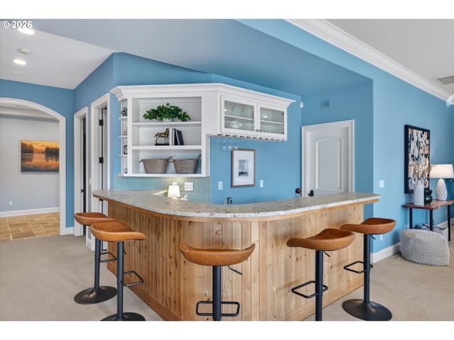 16871 GREENBRIER Rd, Lake Oswego, OR 97034