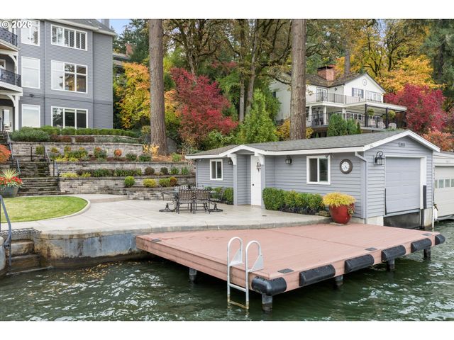 16871 GREENBRIER Rd, Lake Oswego, OR 97034