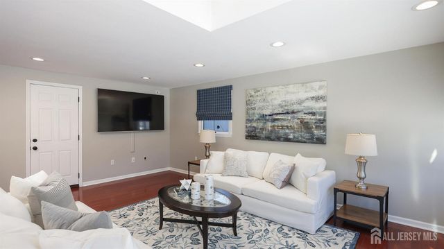 70 Connor Avenue, Metuchen, NJ 08840