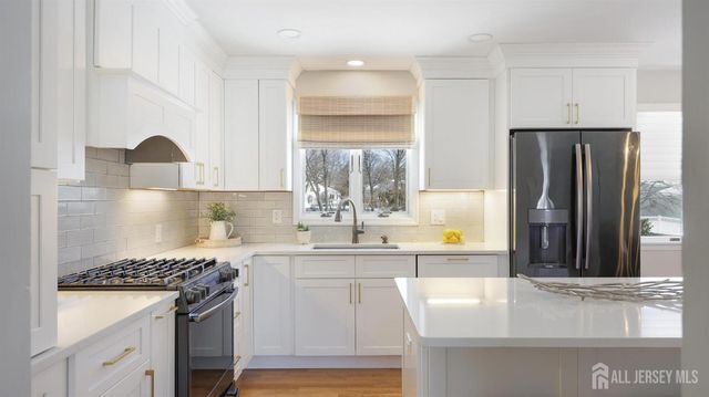 70 Connor Avenue, Metuchen, NJ 08840