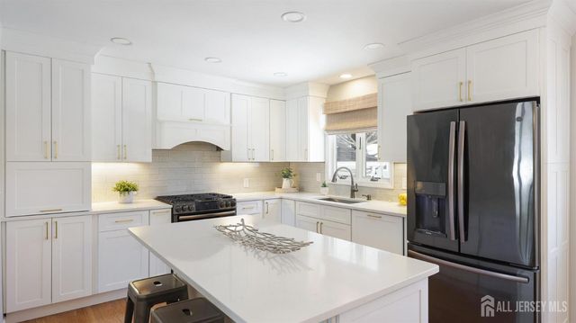 70 Connor Avenue, Metuchen, NJ 08840