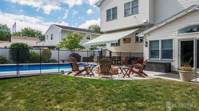 70 Connor Avenue, Metuchen, NJ 08840