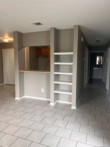 114 STERLING ST, San Antonio, TX 78220