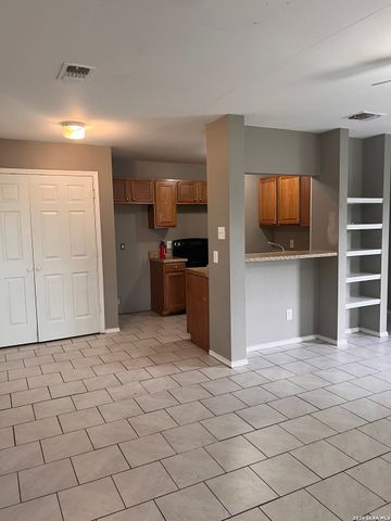 114 STERLING ST, San Antonio, TX 78220