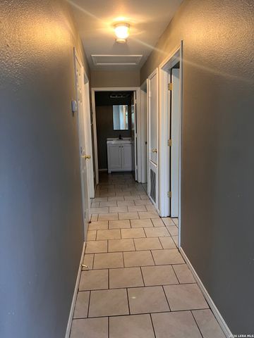 114 STERLING ST, San Antonio, TX 78220