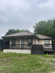 114 STERLING ST, San Antonio, TX 78220