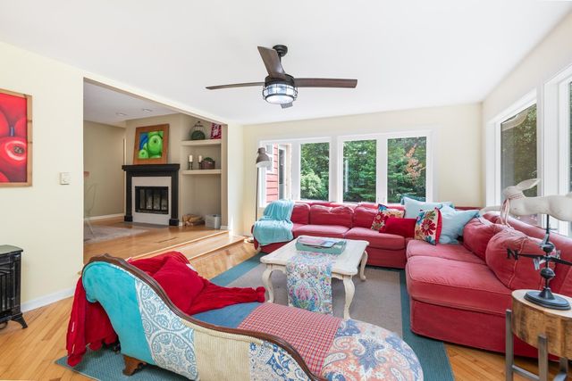 2530 Old Beach Road, Wayzata, MN 55391