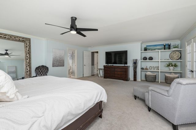 2530 Old Beach Road, Wayzata, MN 55391