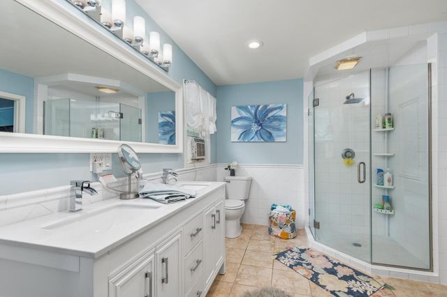 2530 Old Beach Road, Wayzata, MN 55391