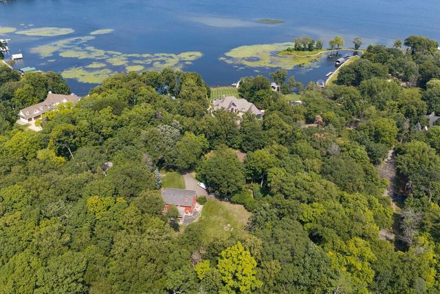 2530 Old Beach Road, Wayzata, MN 55391