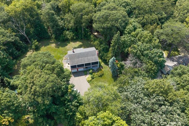 2530 Old Beach Road, Wayzata, MN 55391