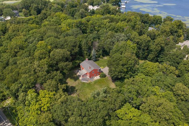 2530 Old Beach Road, Wayzata, MN 55391