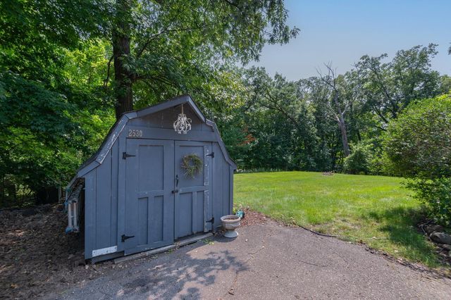 2530 Old Beach Road, Wayzata, MN 55391