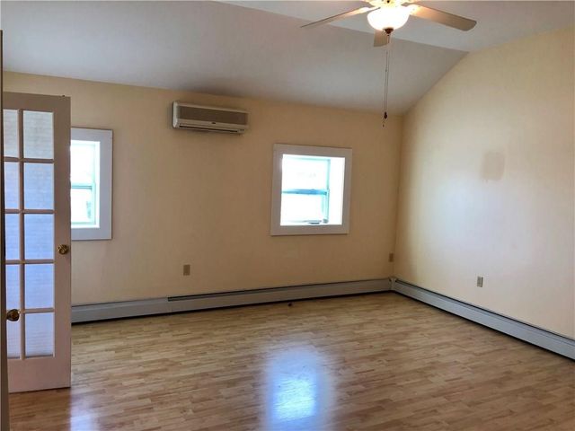 16 Clearview Avenue D, Portsmouth, RI 02871