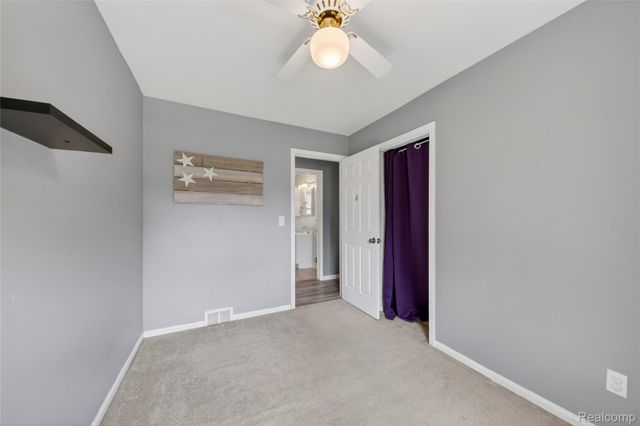 9818 Roseland Street, Livonia, MI 48150