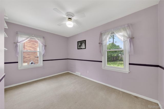 9818 Roseland Street, Livonia, MI 48150
