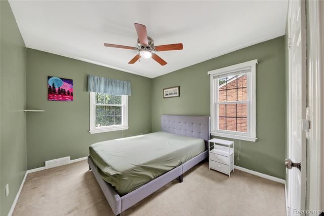 9818 Roseland Street, Livonia, MI 48150