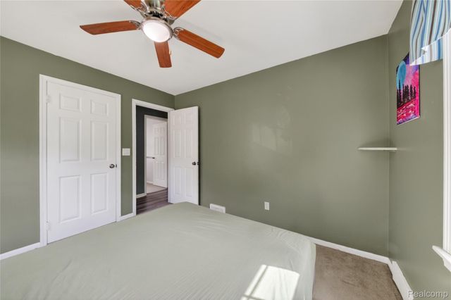 9818 Roseland Street, Livonia, MI 48150
