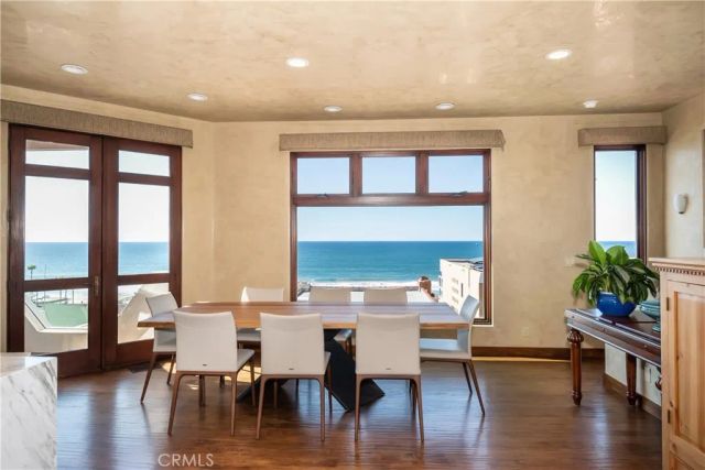 221 30th Street, Manhattan Beach, CA 90266