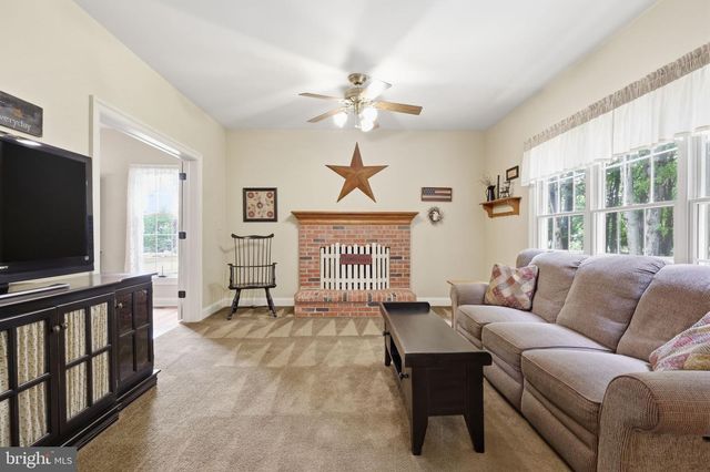2 TIMOTHY DR, Newtown, PA 18940