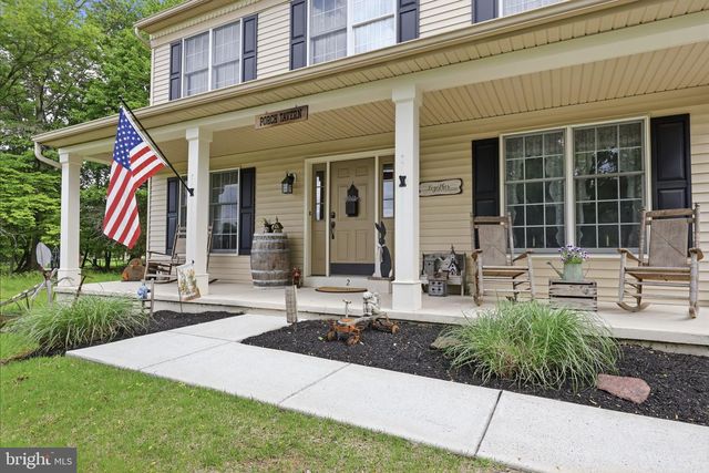 2 TIMOTHY DR, Newtown, PA 18940
