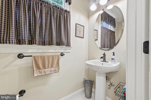2 TIMOTHY DR, Newtown, PA 18940