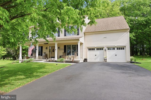 2 TIMOTHY DR, Newtown, PA 18940