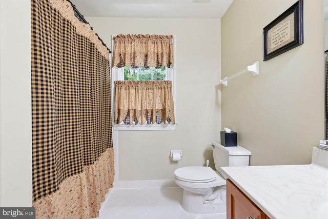 2 TIMOTHY DR, Newtown, PA 18940