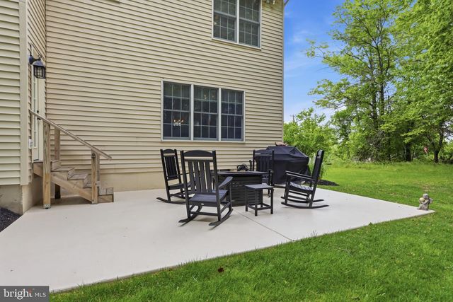 2 TIMOTHY DR, Newtown, PA 18940