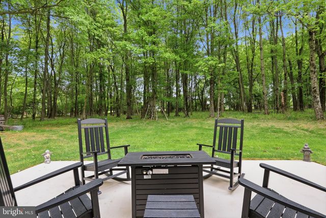 2 TIMOTHY DR, Newtown, PA 18940