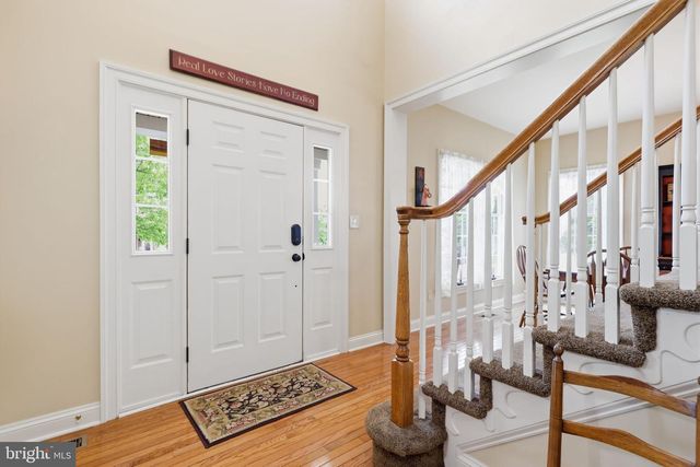 2 TIMOTHY DR, Newtown, PA 18940