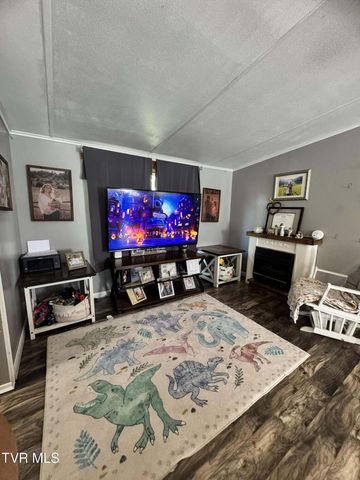 138 Reynolds Drive, Clintwood, VA 24228