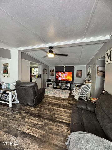 138 Reynolds Drive, Clintwood, VA 24228