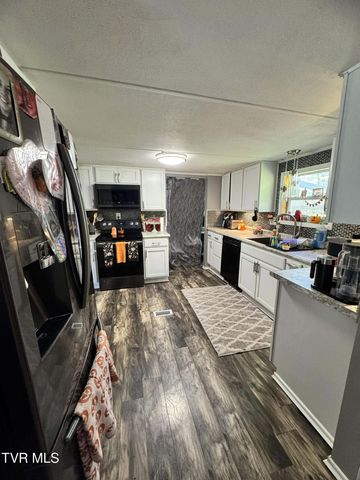 138 Reynolds Drive, Clintwood, VA 24228