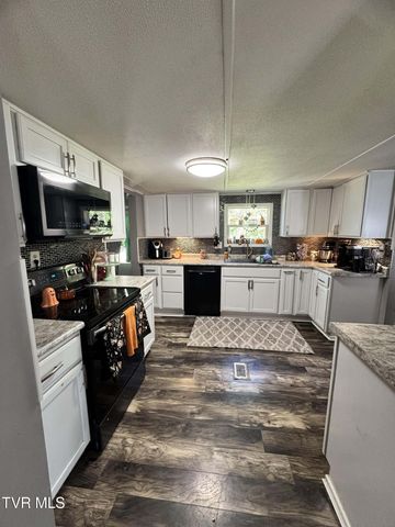 138 Reynolds Drive, Clintwood, VA 24228