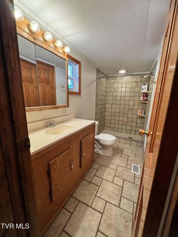 138 Reynolds Drive, Clintwood, VA 24228