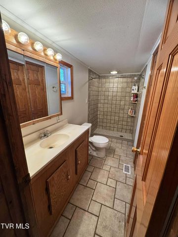 138 Reynolds Drive, Clintwood, VA 24228