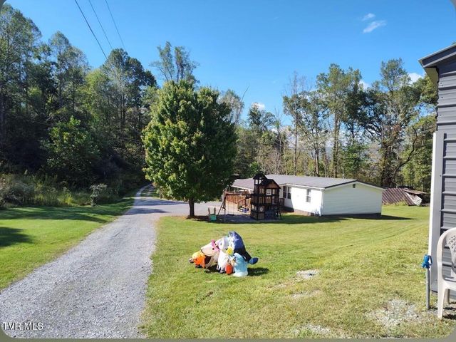 138 Reynolds Drive, Clintwood, VA 24228