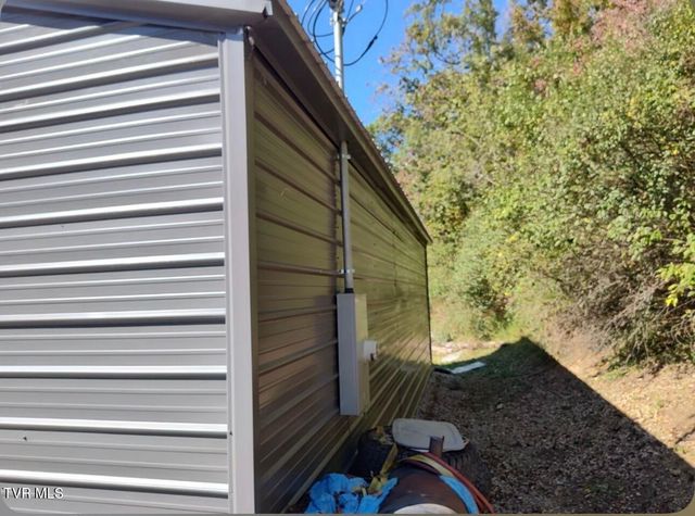 138 Reynolds Drive, Clintwood, VA 24228