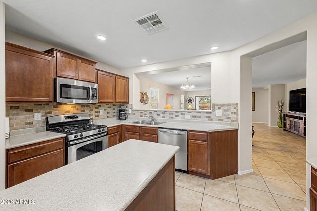 2283 N DAISY Drive, Florence, AZ 85132