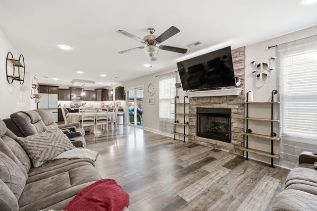 226 Stone Bluff Way, Clarksville, TN 37040