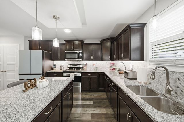 226 Stone Bluff Way, Clarksville, TN 37040
